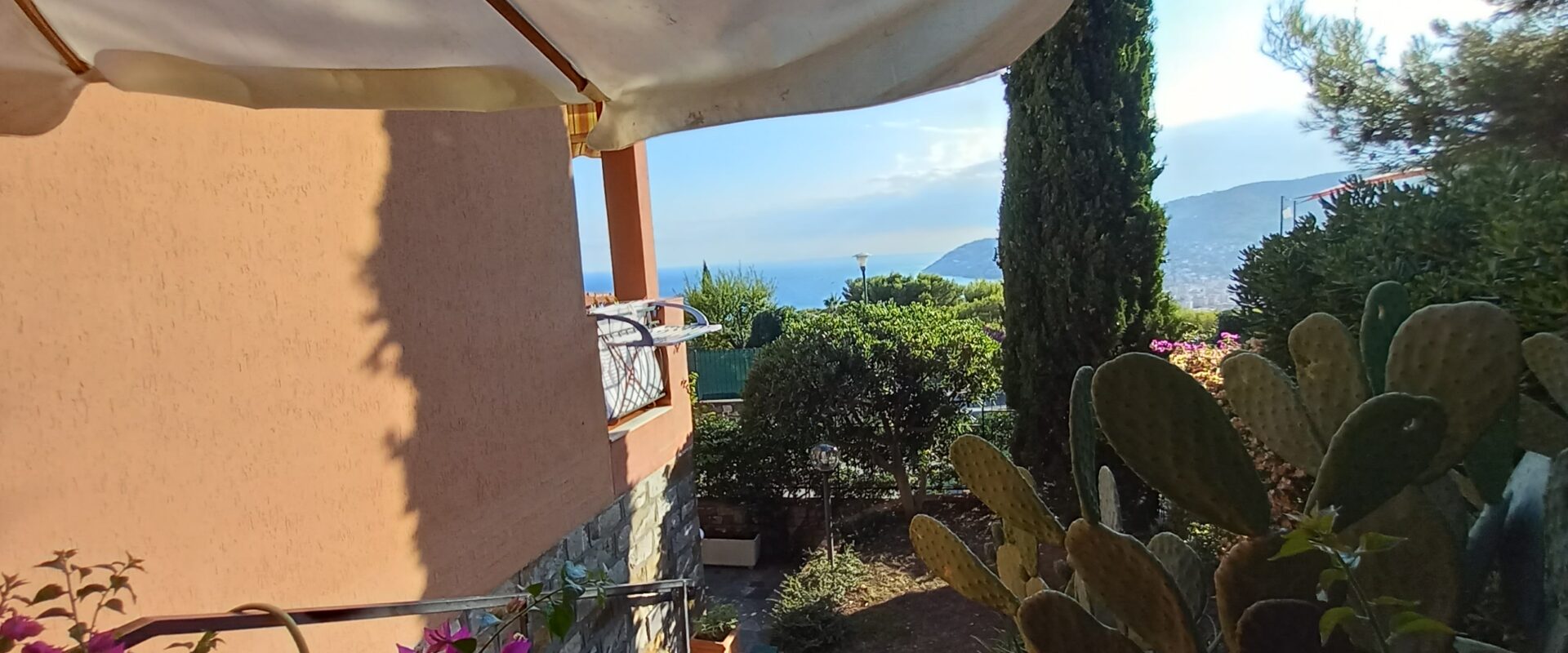 RIF.36 VILLINO CON VISTA MARE
