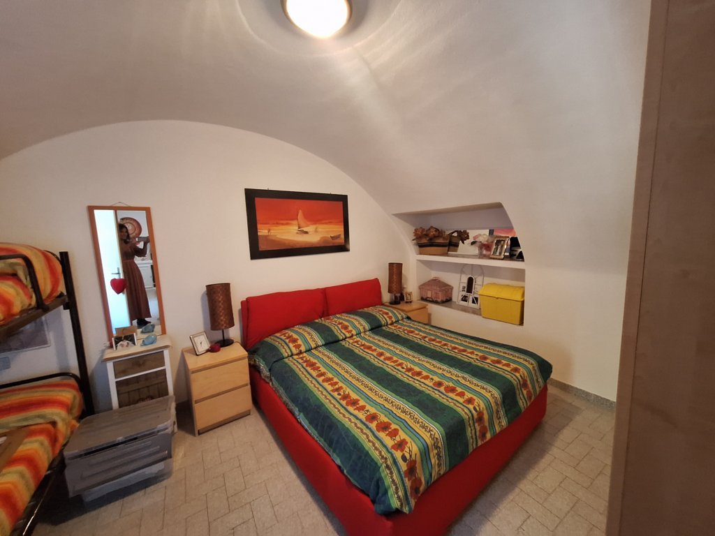 RIF.31 AMPIO TRILOCALE A POCHI KM DAL MARE