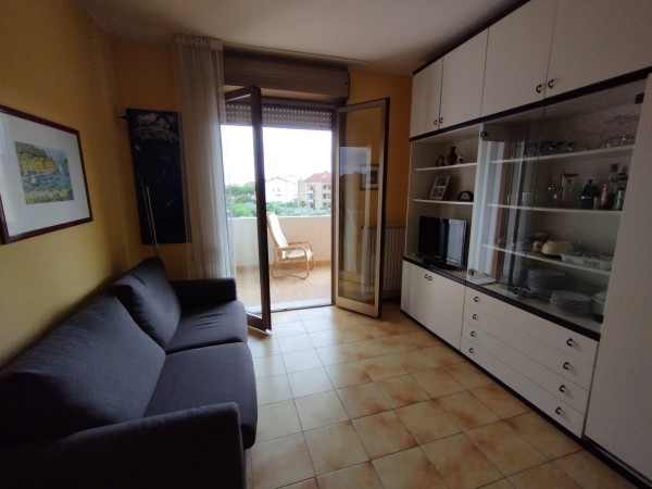 RIF.23 BILOCALE CON TERRAZZO ANGOLARE