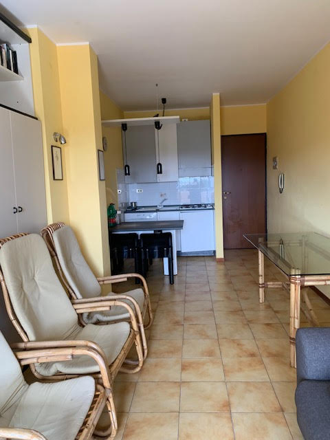 RIF.23 BILOCALE CON TERRAZZO ANGOLARE