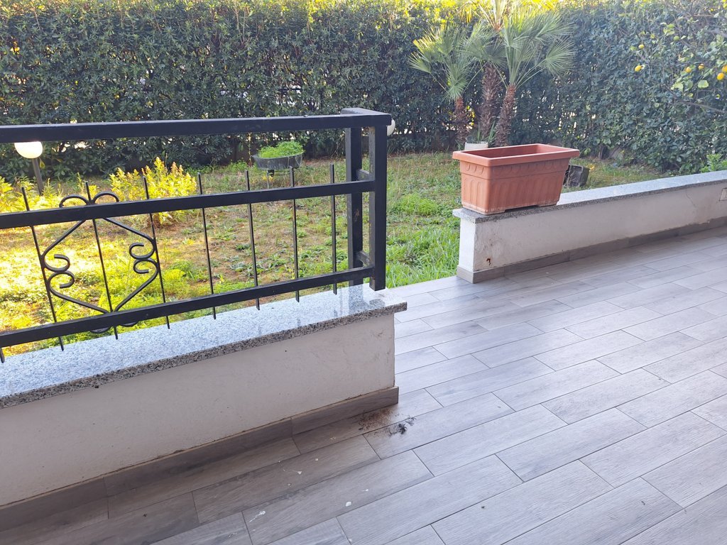 RIF.25 QUADRILOCALE CON GIARDINO