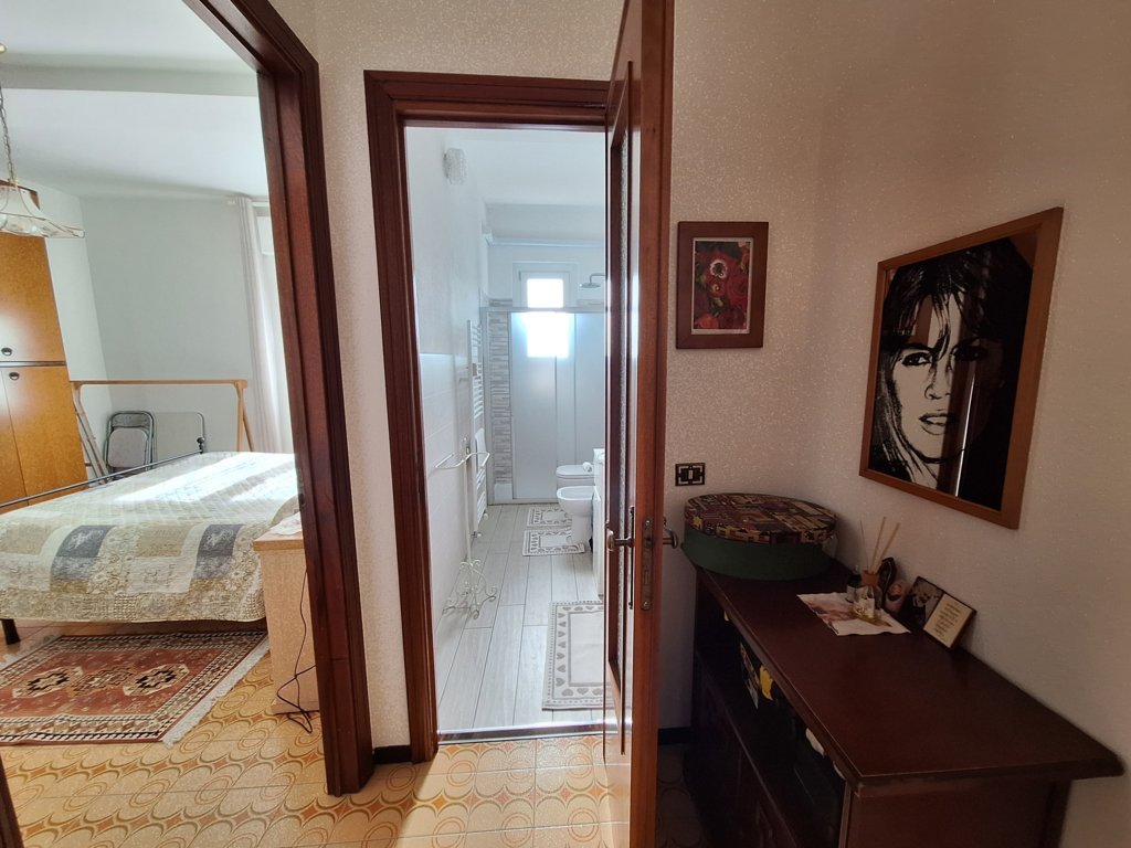 RIF.2 BILOCALE IN PICCOLA PALAZZINA