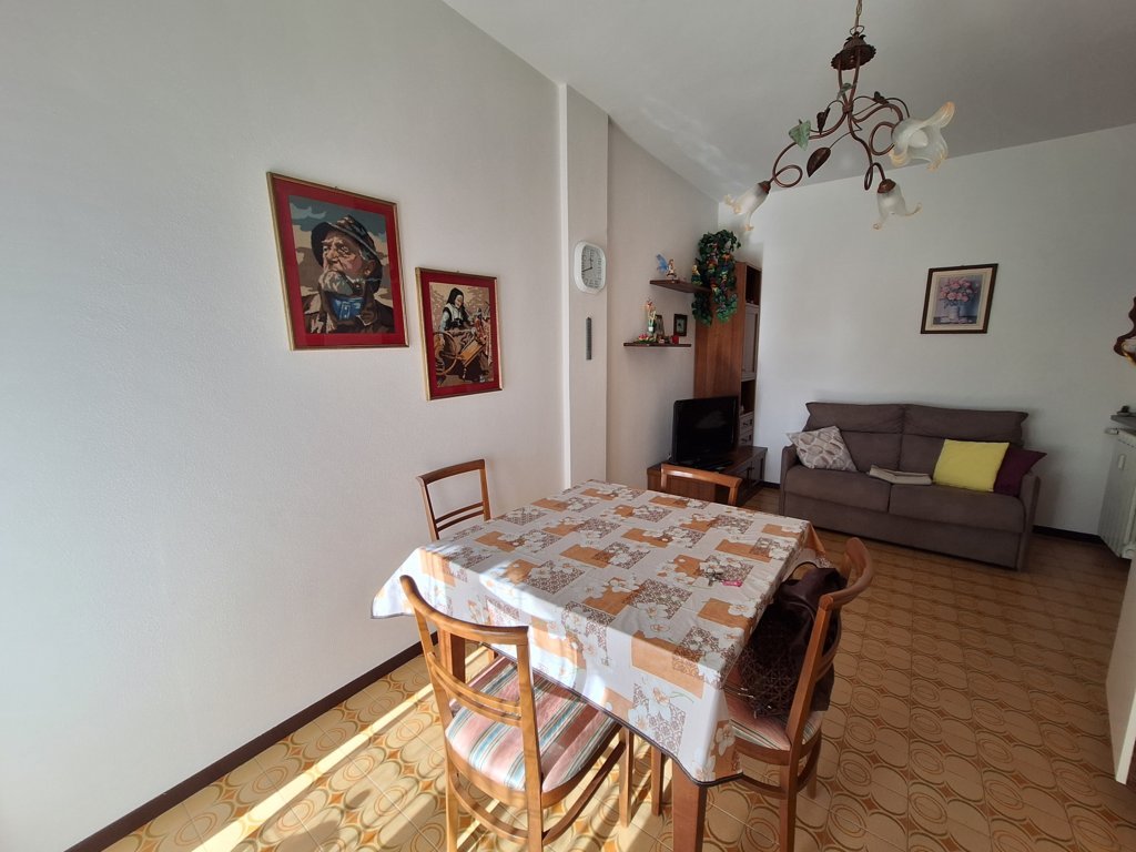 RIF.2 BILOCALE IN PICCOLA PALAZZINA