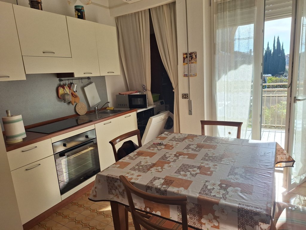 RIF.2 BILOCALE IN PICCOLA PALAZZINA