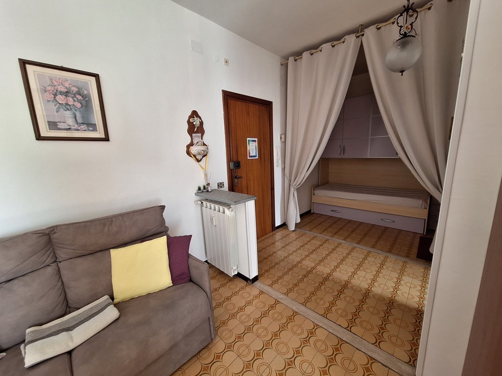 RIF.2 BILOCALE IN PICCOLA PALAZZINA