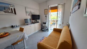 BILOCALE COMODO AL MARE