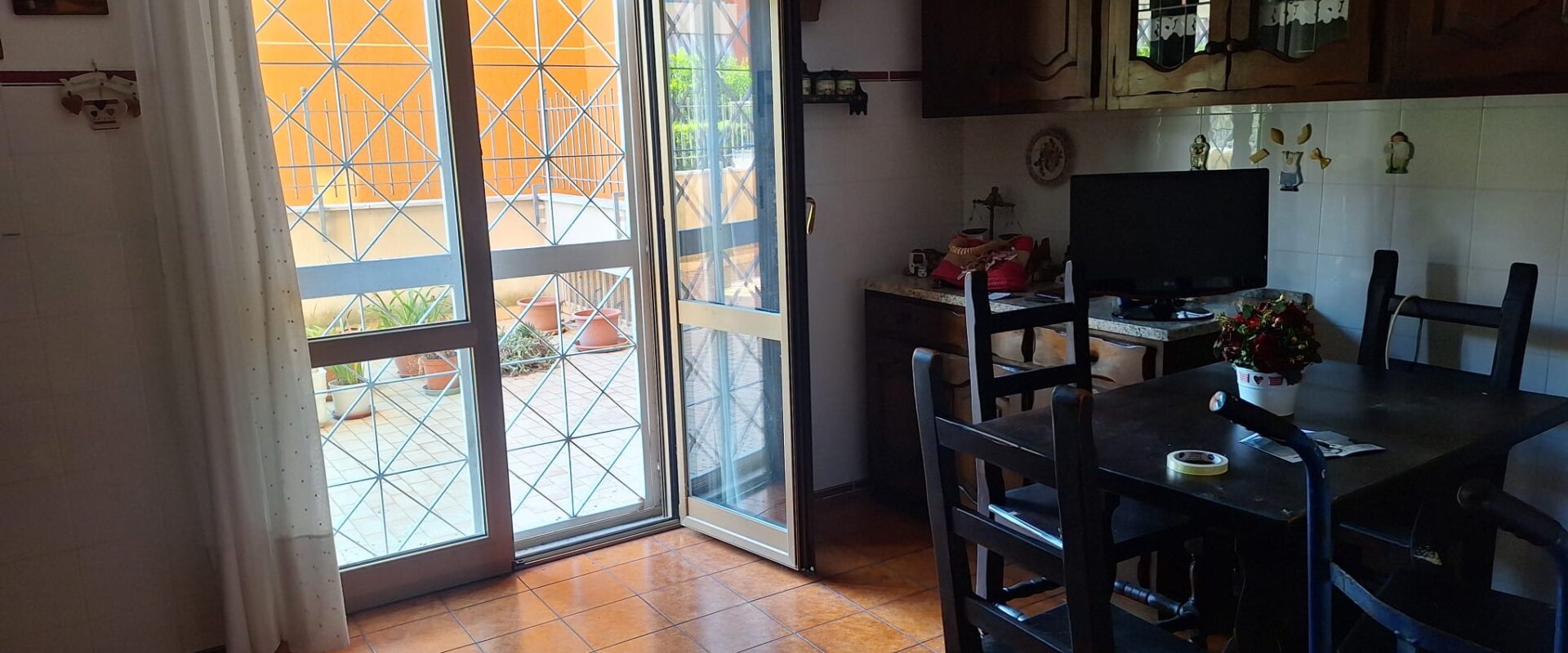 QUADRILOCALE CON GIARDINO