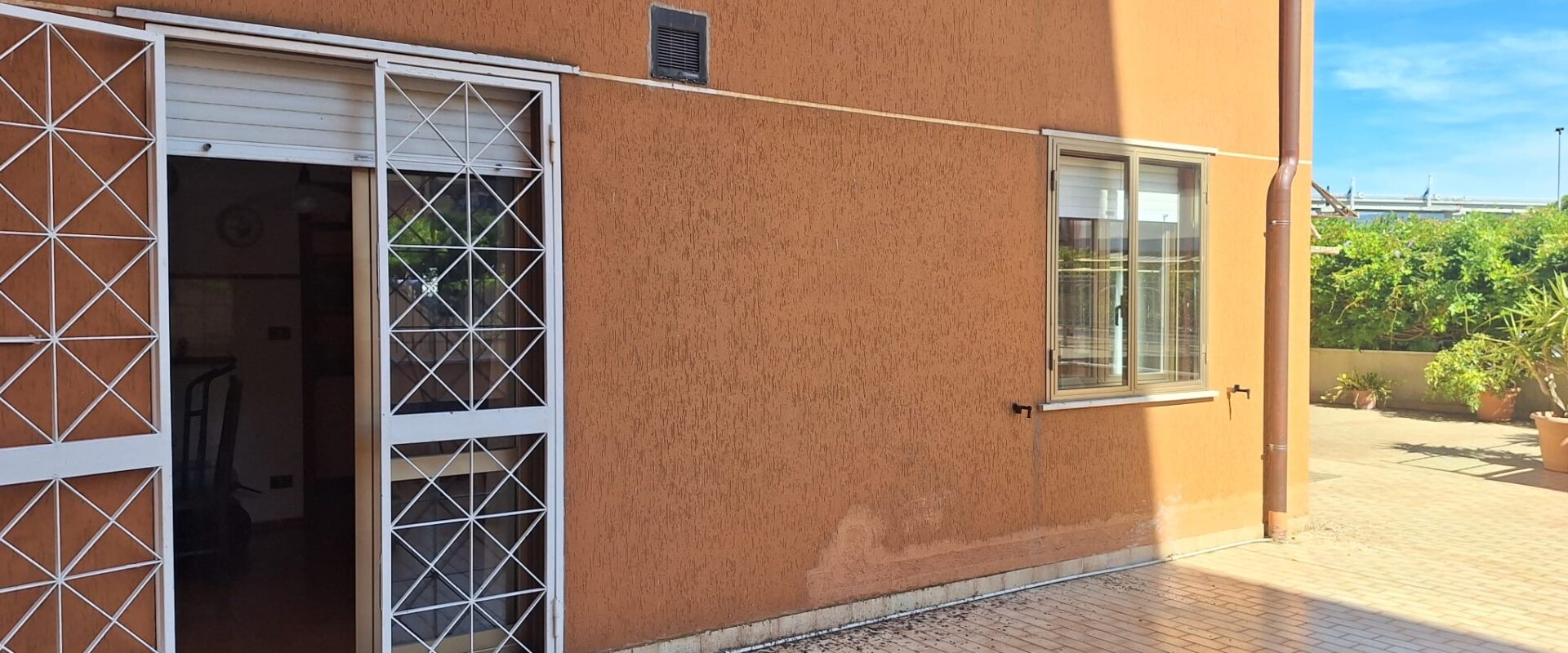 QUADRILOCALE CON GIARDINO