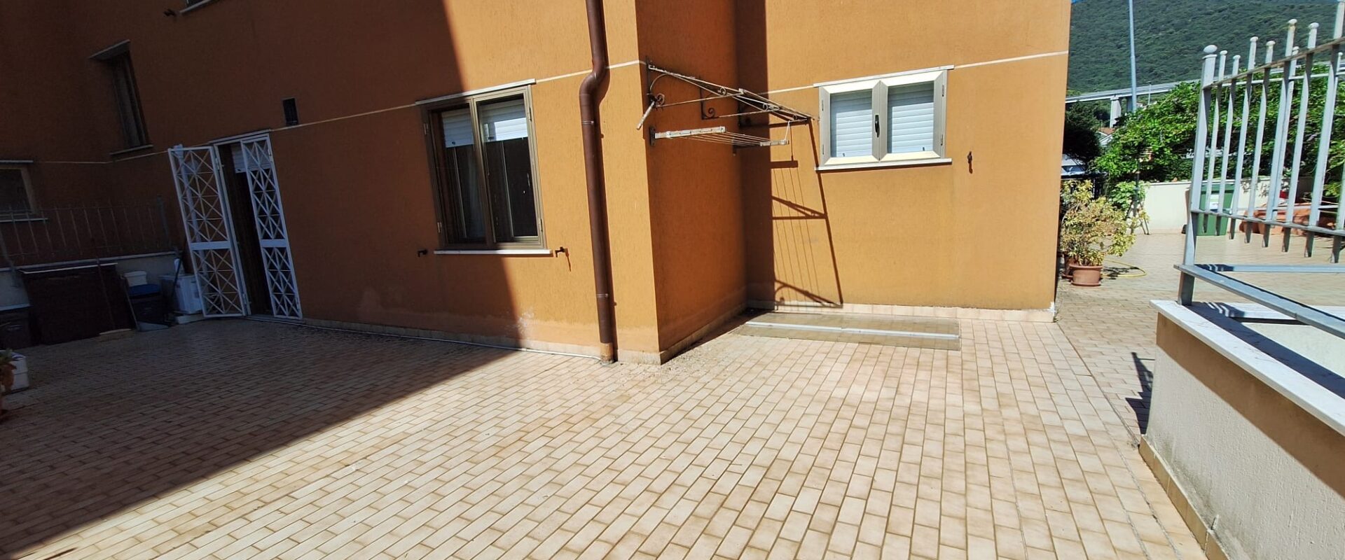 QUADRILOCALE CON GIARDINO