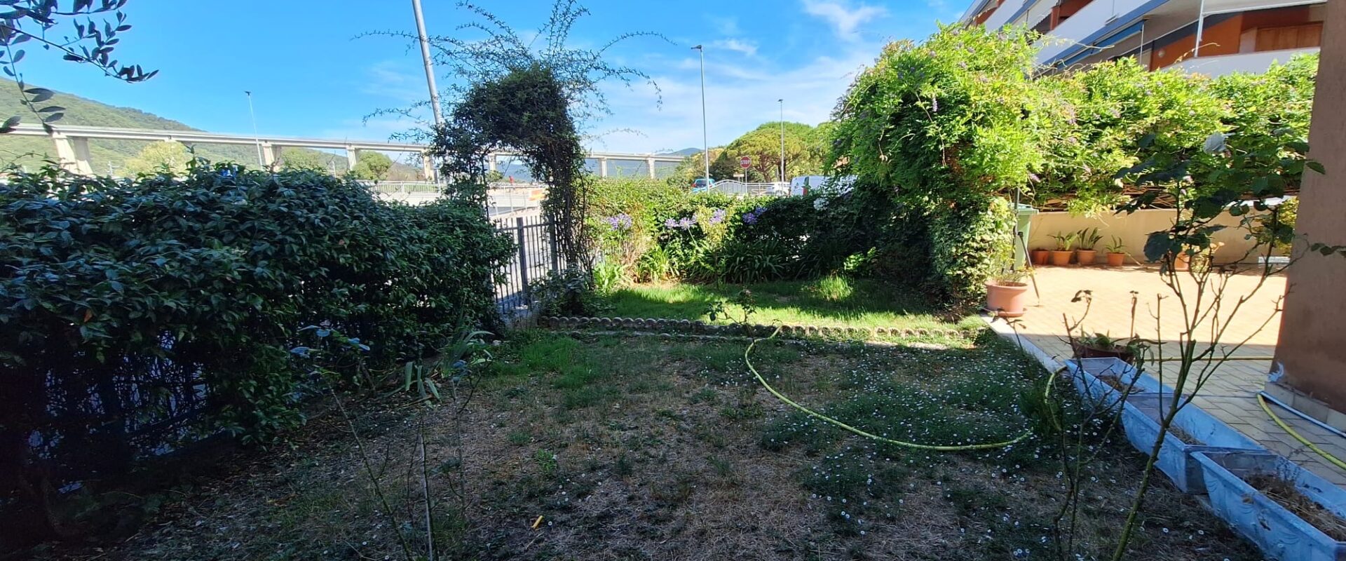 QUADRILOCALE CON GIARDINO